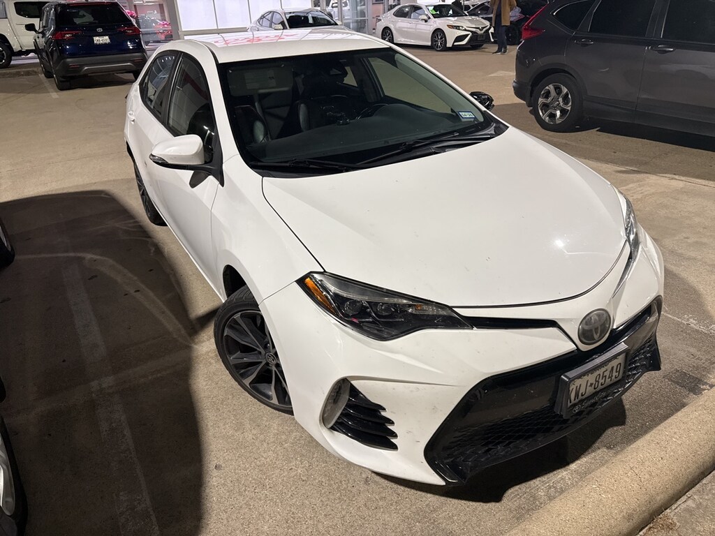 Used 2018 Toyota Corolla SE Sedan