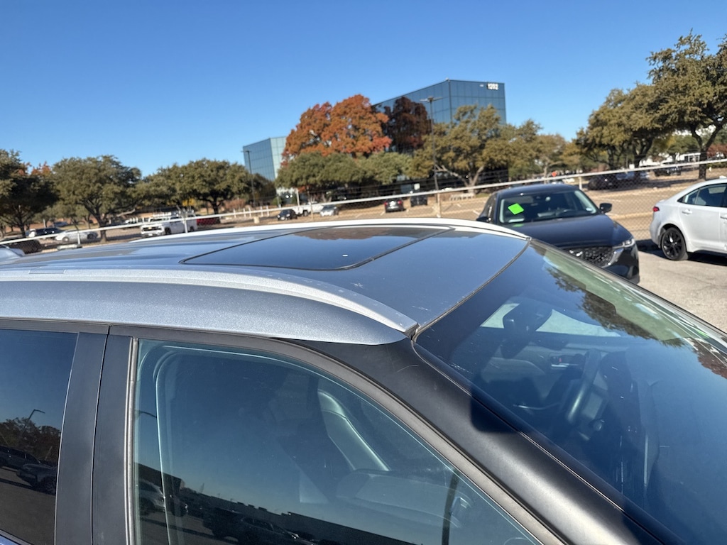 Used 2024 Toyota Highlander XLE w/Sunroof/Lthr/18-Inmachined-Finish Alloy SUV