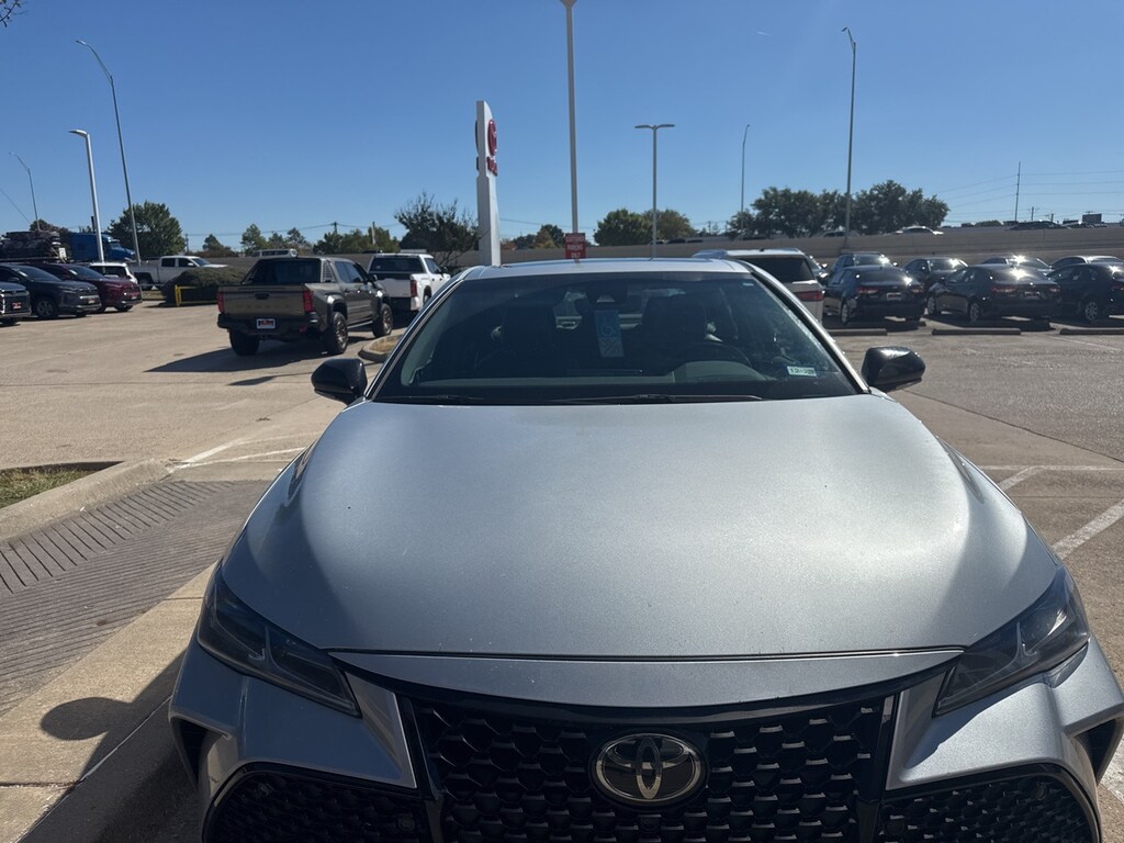 Used 2021 Toyota Avalon Touring w/Premium Audio w/Dynamic Navigation Sedan