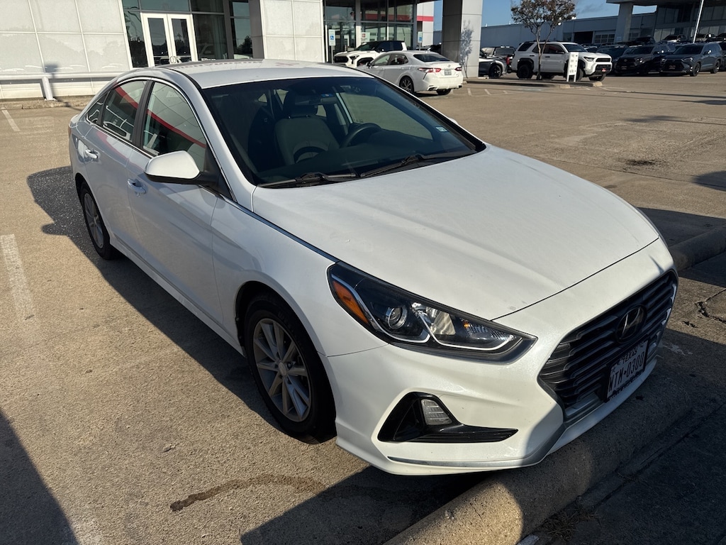 Used 2019 Hyundai Sonata SE w/16-Inch x 6.5J Aluminum Alloy Wheels Sedan