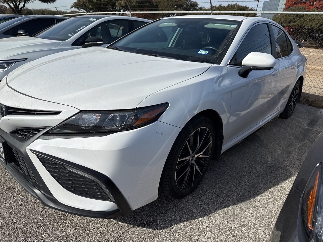 2024 Toyota Camry SE's photo