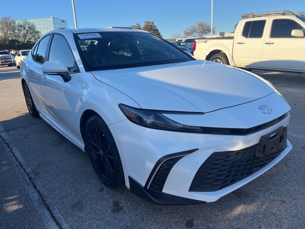 Used 2025 Toyota Camry SE Sedan