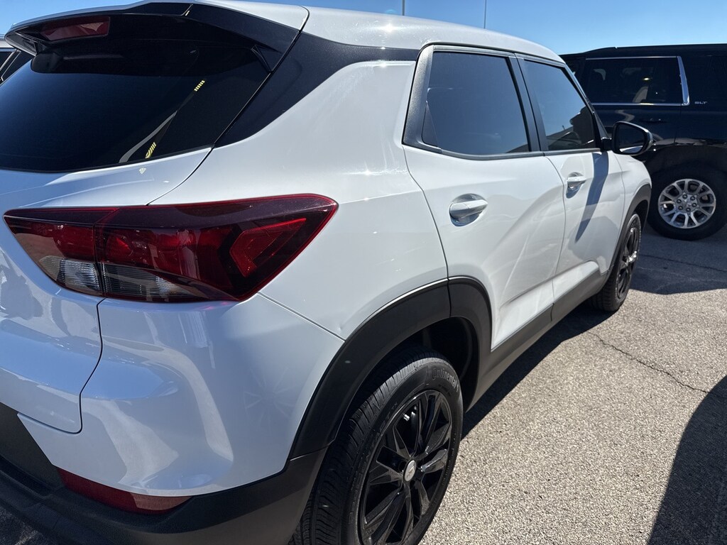 Used 2023 Chevrolet Trailblazer LS w/17-Inch Silver-Painted Aluminum SUV