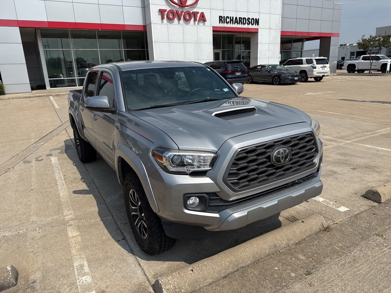 2020 Toyota Tacoma TRD Sport V6 photo 2