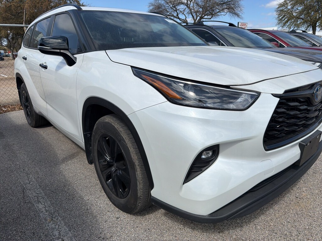 Used 2024 Toyota Highlander Hybrid XLE Nightshade Edition w/Sunroof/Leather SUV