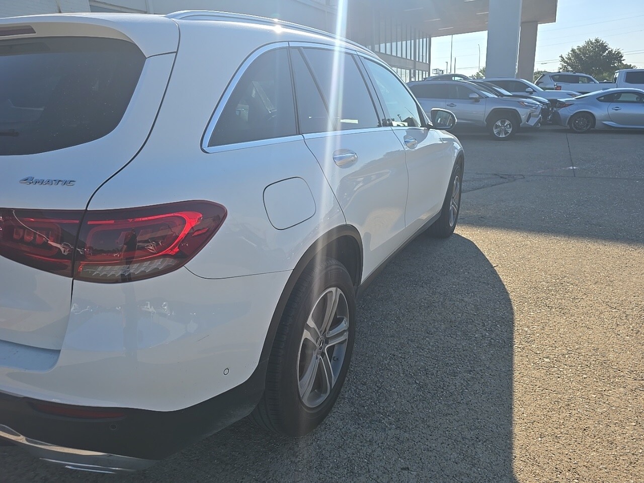 2022 Mercedes Benz GLC 300 4MATIC photo 2