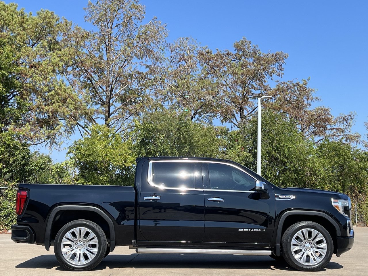 Used 2022 GMC Sierra 1500 Limited Denali w/Navigation/Denali Premium Package Truck Crew Cab