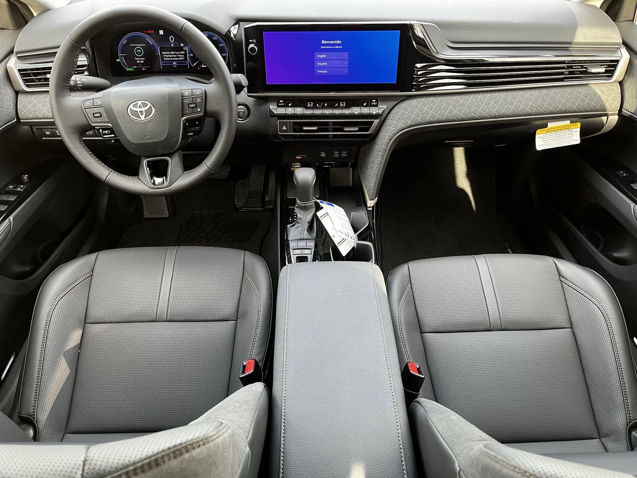 2026 Toyota Camry XLE - Photo 9