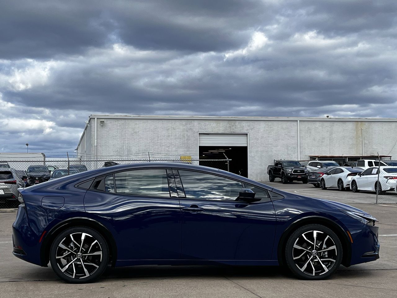 2026 Toyota Prius Plug-in Hybrid XSE Premium - Photo 3