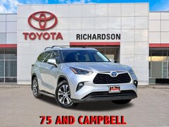 2022 Toyota Highlander Hybrid XLE SUV