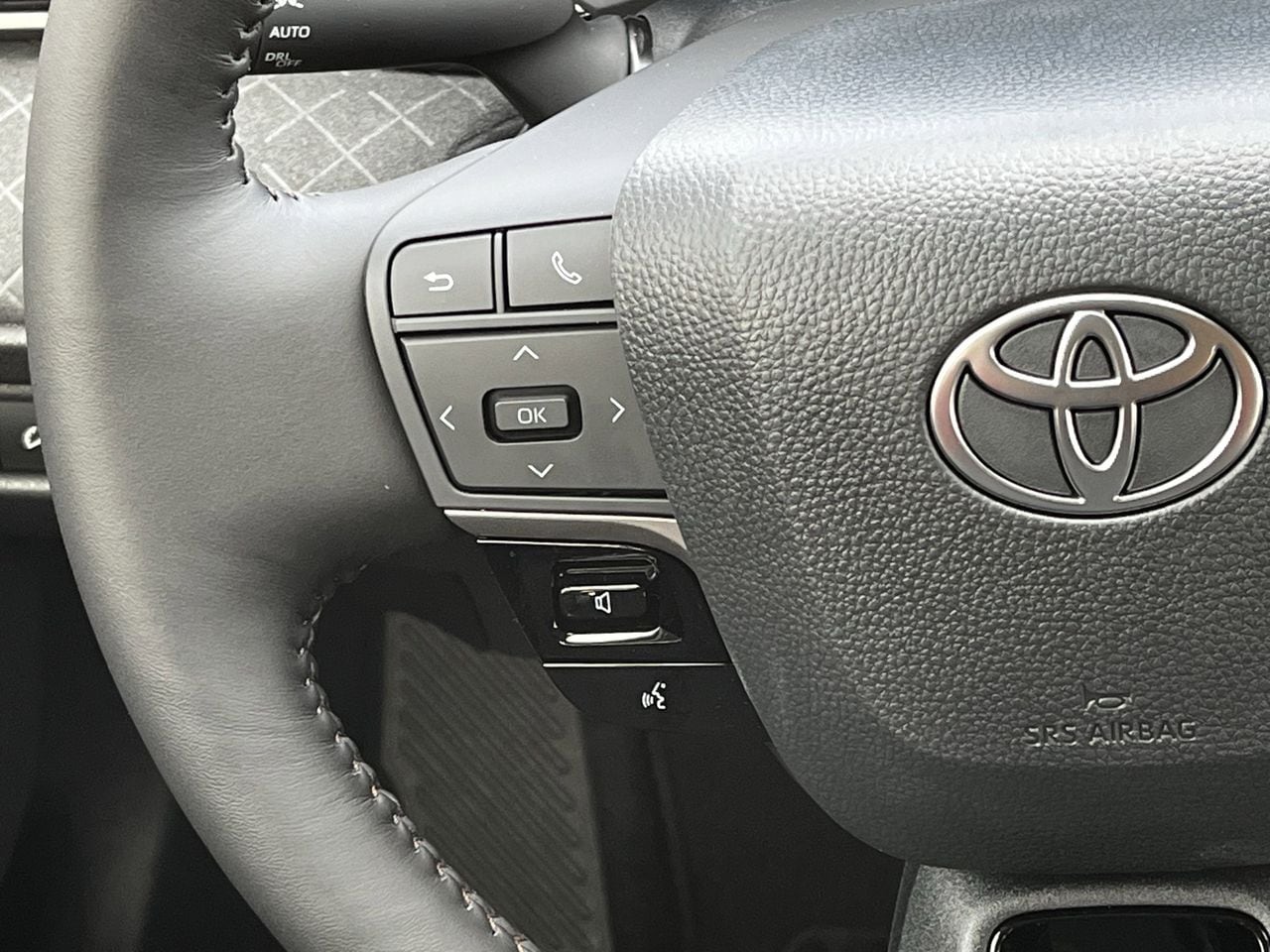 2026 Toyota Camry XLE - Photo 12