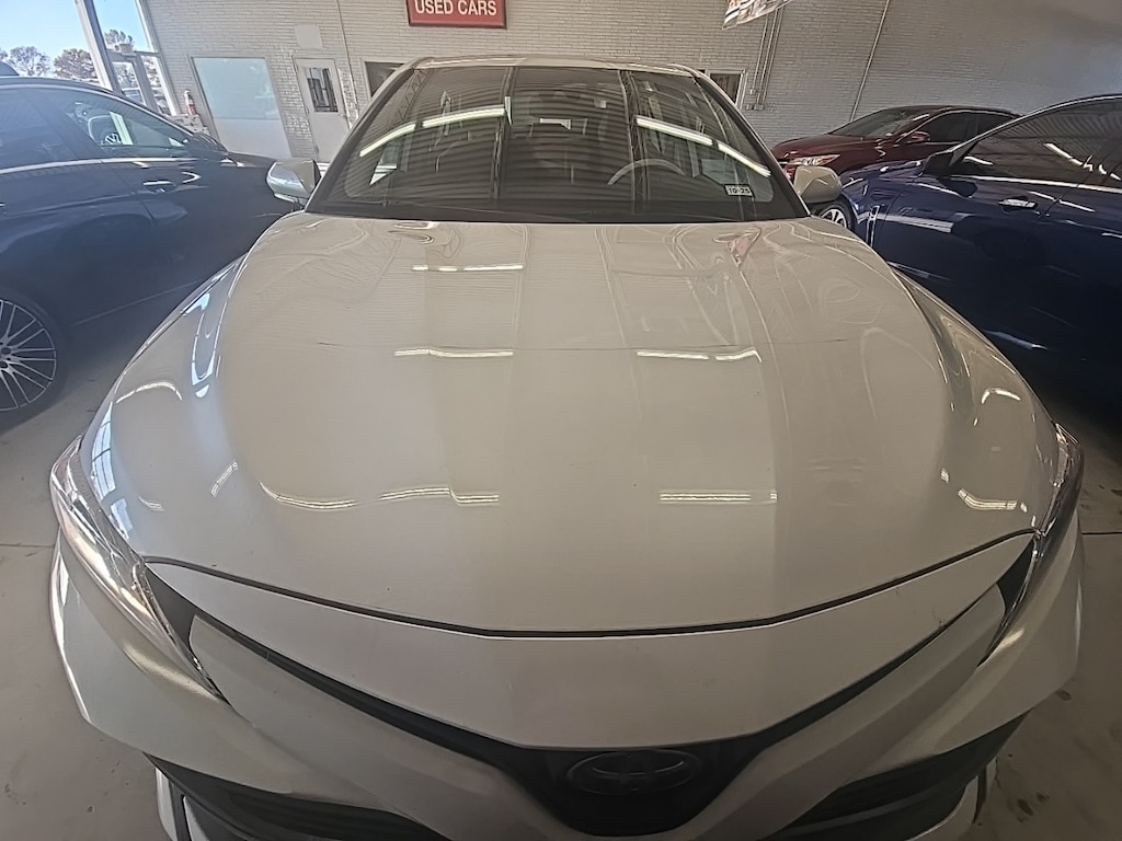 Used 2020 Toyota Camry Hybrid XLE Sedan