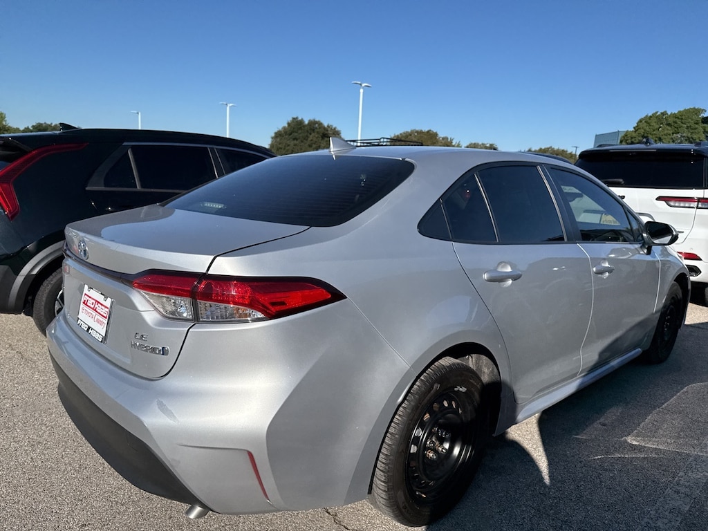 Used 2024 Toyota Corolla Hybrid LE w/8-in Toyota Audio Multimedia Sedan