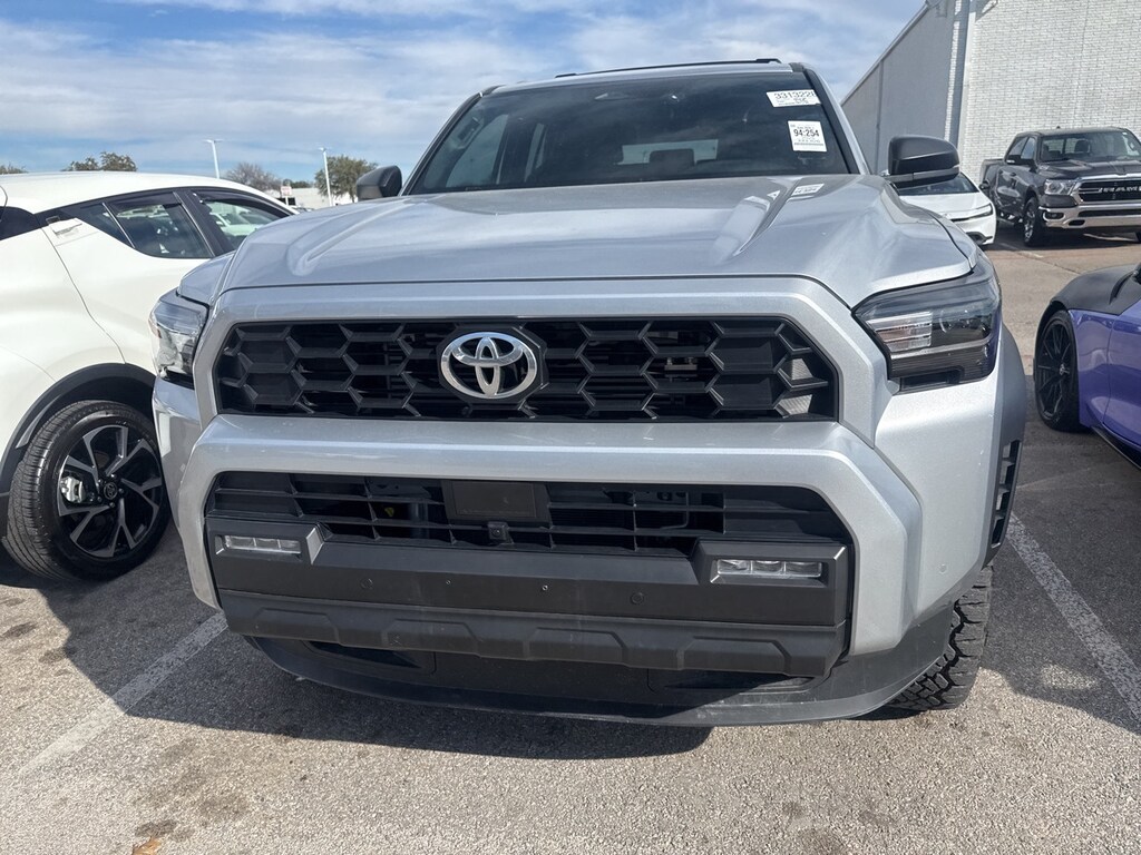 Used 2025 Toyota 4Runner i-FORCE MAX TRD Off Road w/18-in Black Alloy SUV
