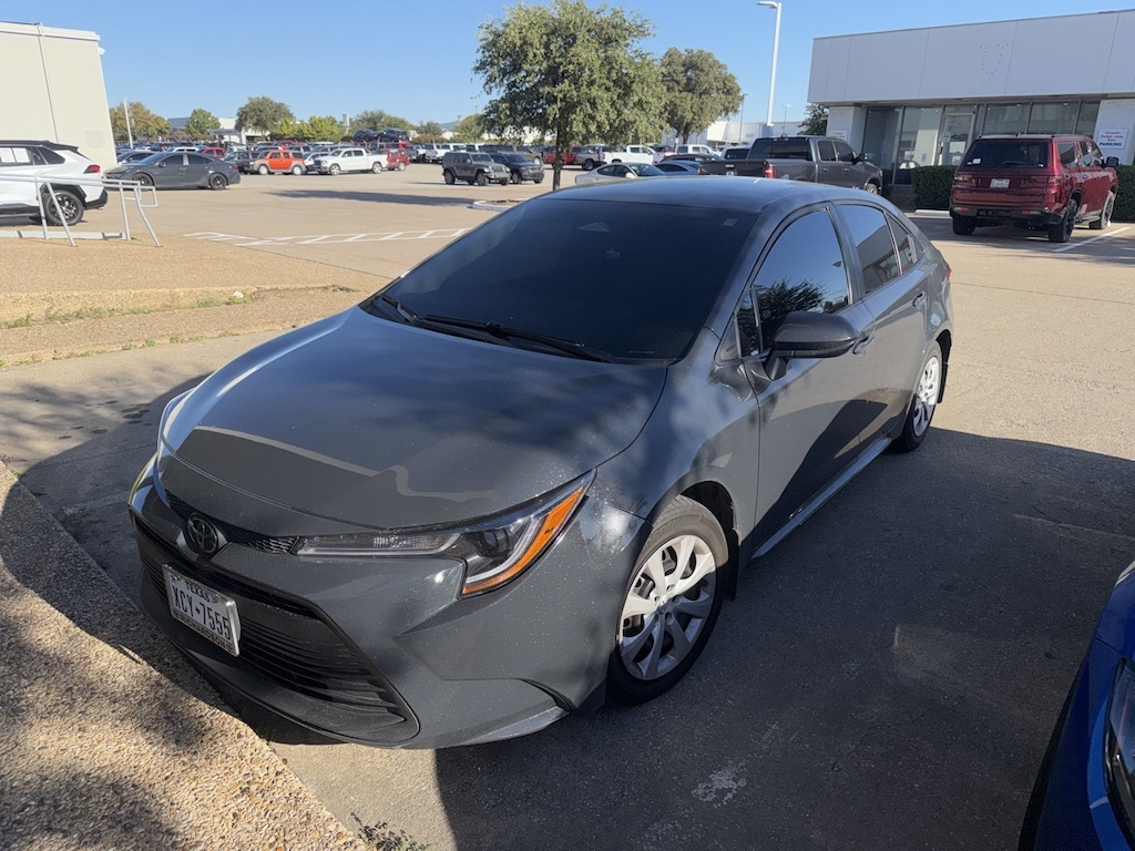 Used 2024 Toyota Corolla LE w/8-in Toyota Audio Multimedia Sedan