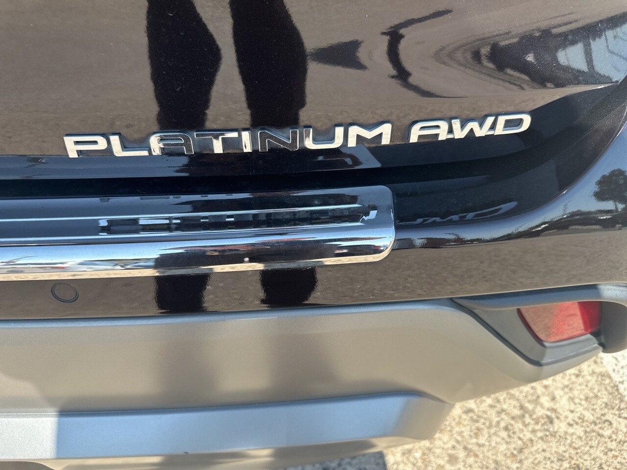2022 Toyota Highlander Platinum photo 2