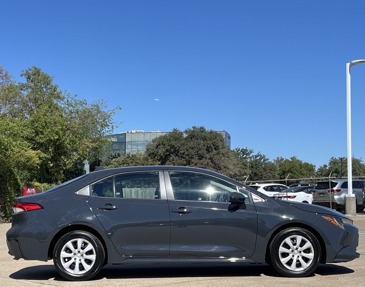 Used 2024 Toyota Corolla LE w/8-in Toyota Audio Multimedia System Sedan