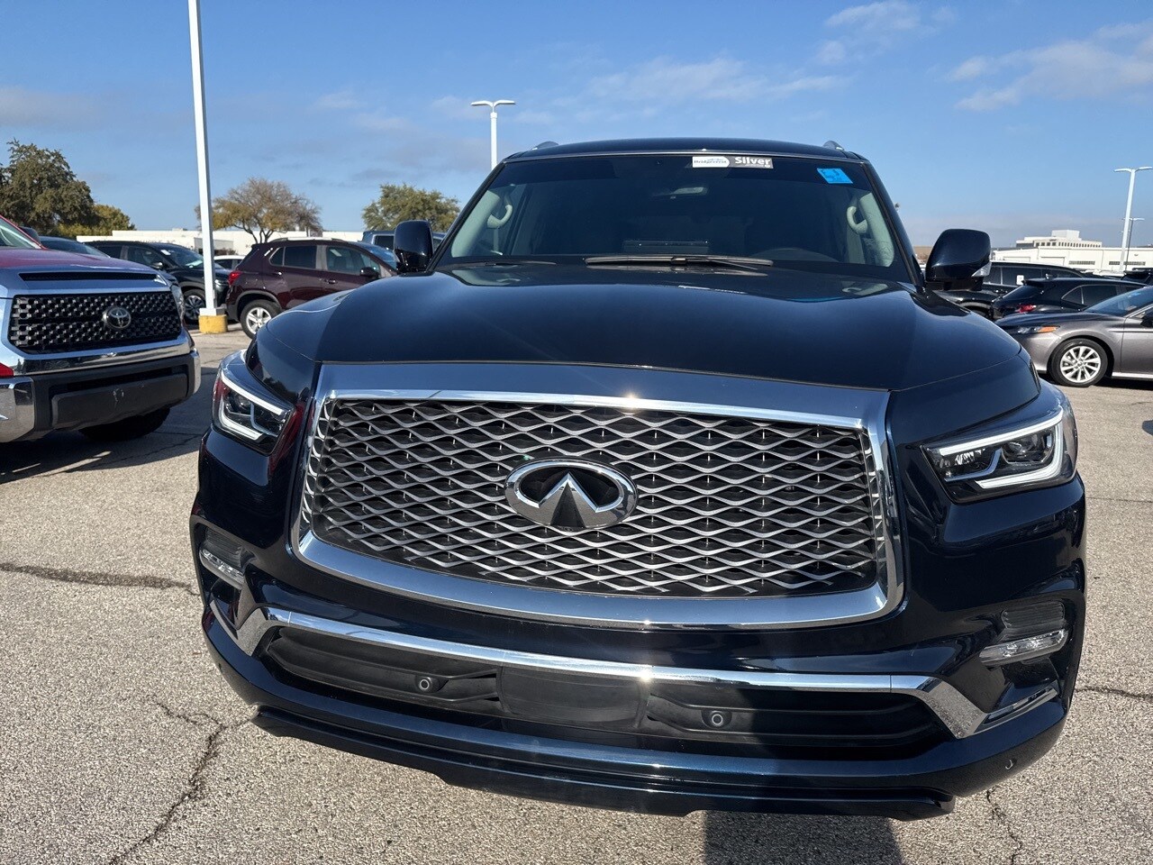 2024 Infiniti QX80 Luxe photo 2