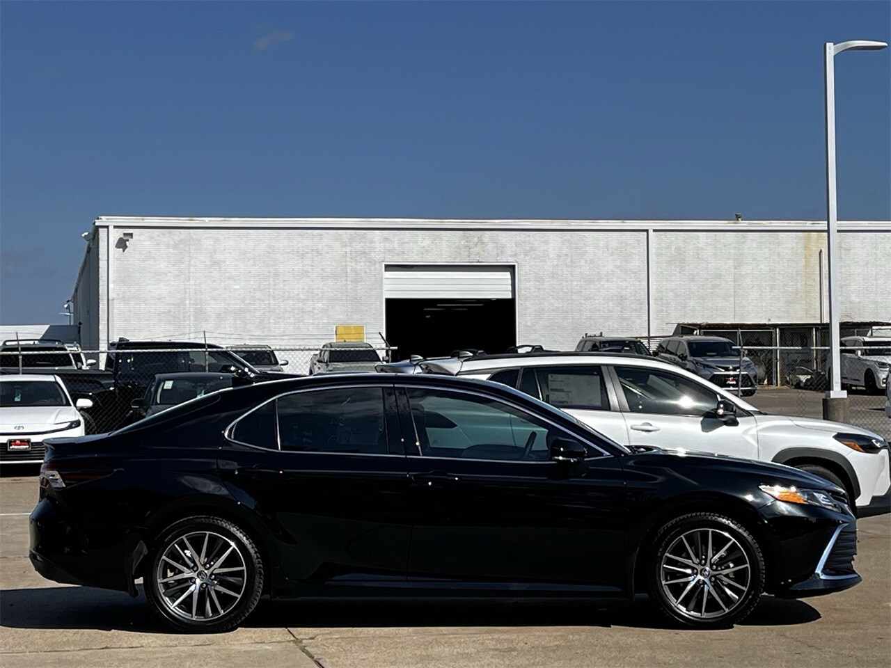 2024 Toyota Camry Hybrid XLE photo 2