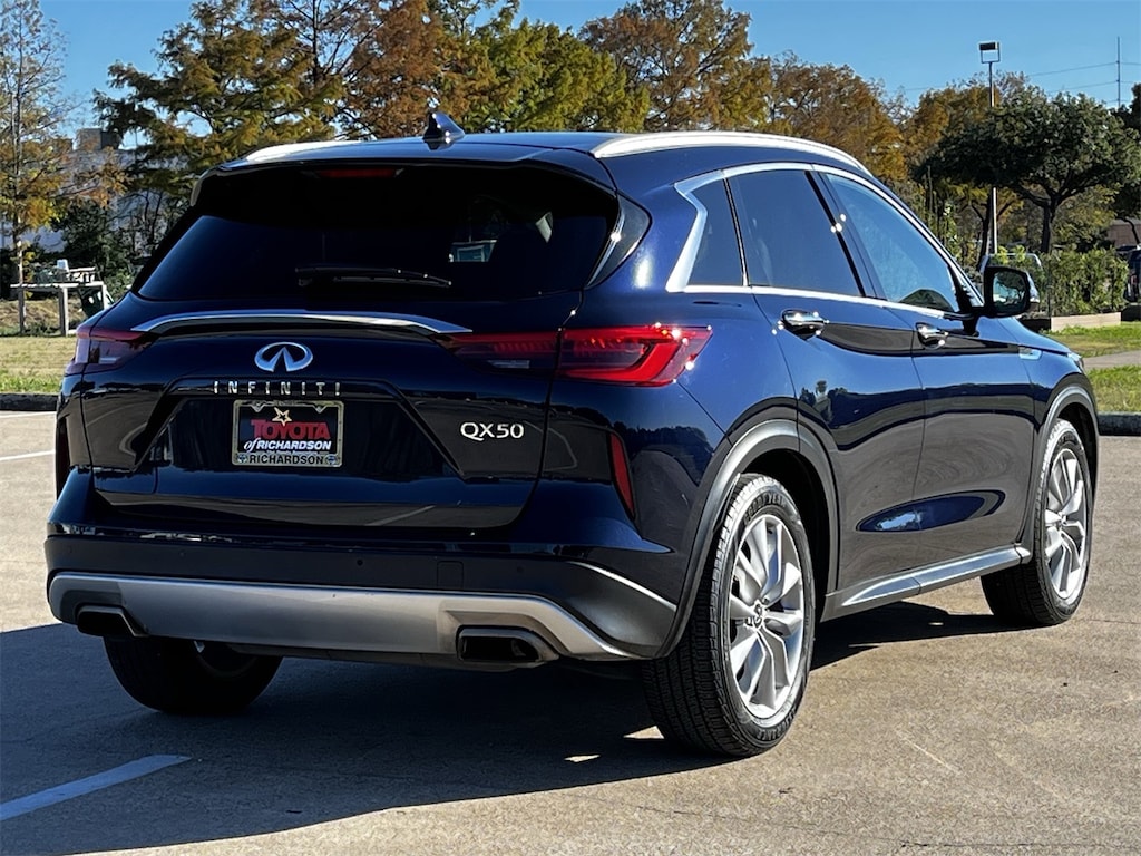 Used 2021 INFINITI QX50 Luxe w/Moonroof/Leather/10-in Alloy Wheels SUV