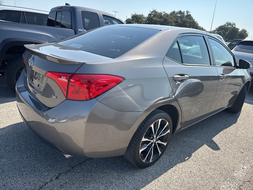 Used 2019 Toyota Corolla SE w/17-Inch Machined Alloy Wheels Sedan