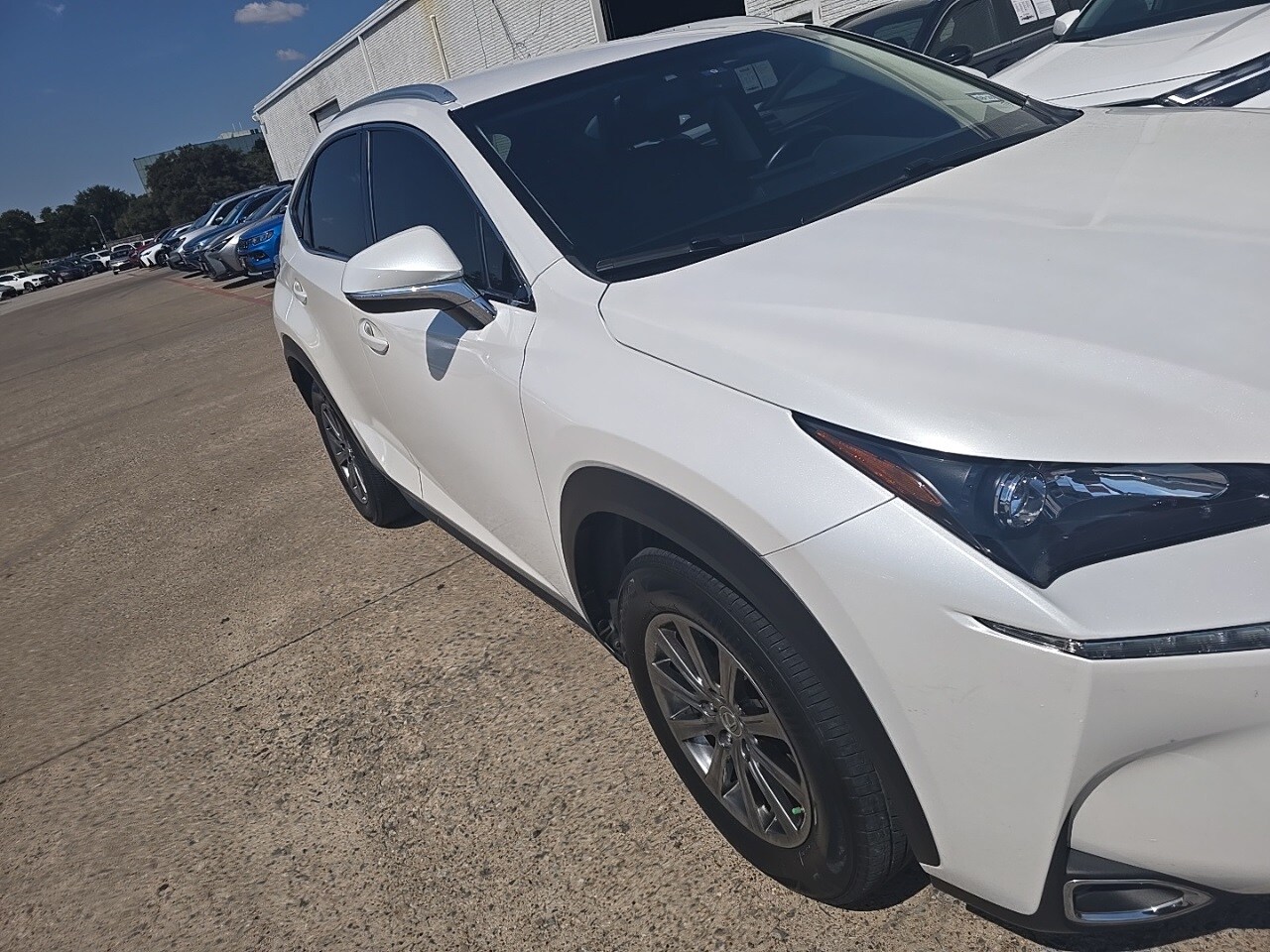 2017 Lexus NX 200t Luxury photo 2