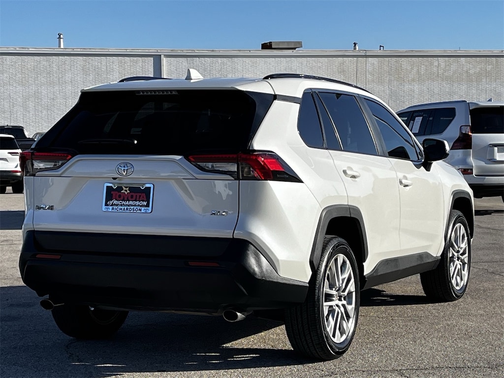 Used 2022 Toyota RAV4 XLE Premium w/Sunroof/Leather/19-in Alloy SUV