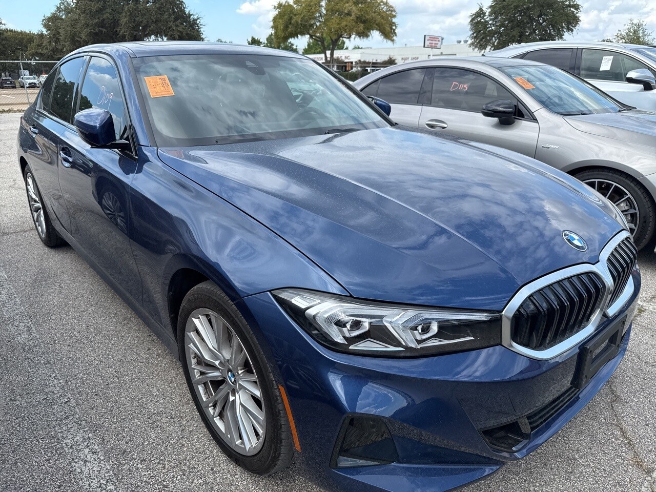 2023 Bmw 330i photo 2