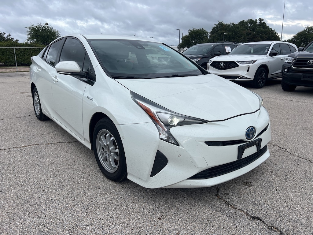 Used 2017 Toyota Prius Two w/Safety Plus Package/Entune Audio Hatchback