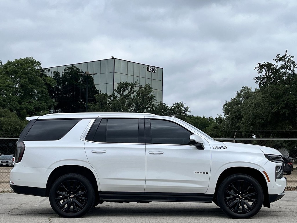 Used 2025 Chevrolet Tahoe High Country w/Dual-Pane Power Panoramic SUV