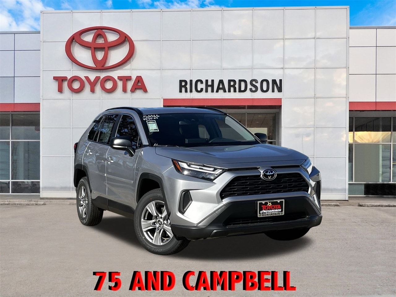 2025 Toyota RAV4 LE's photo