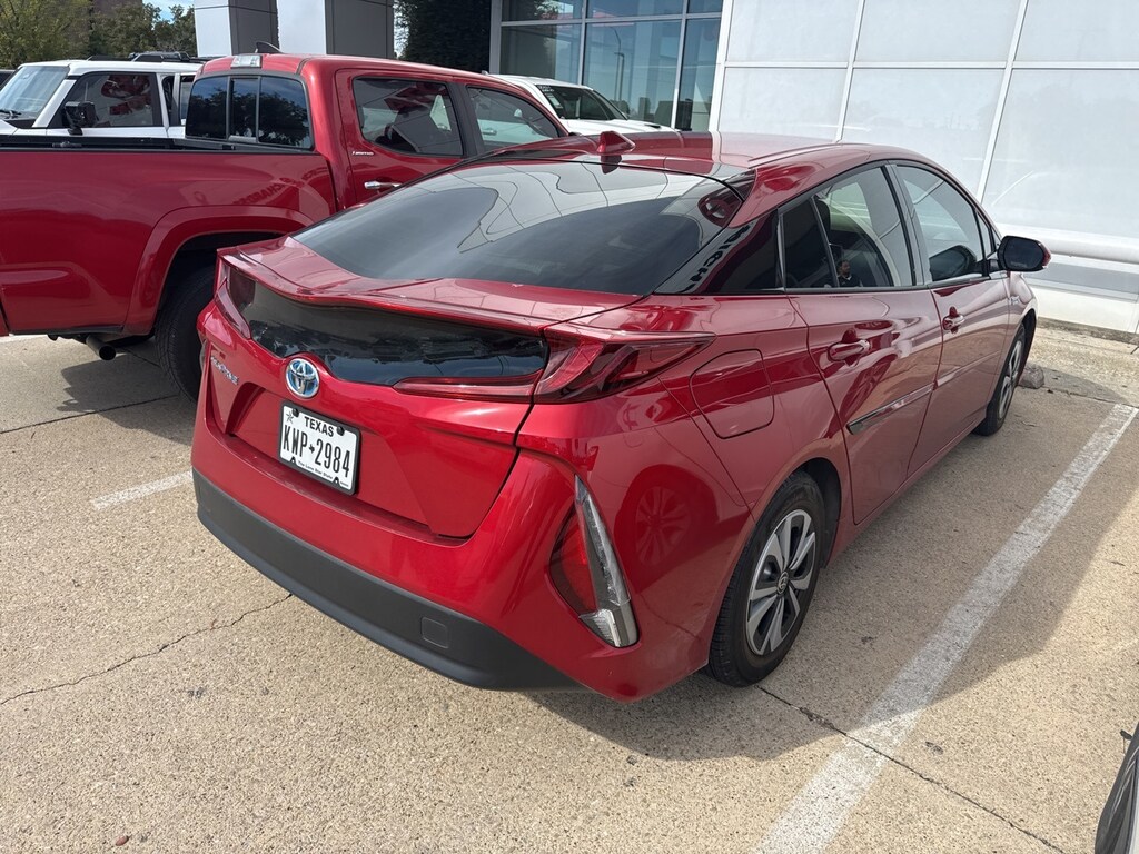 Used 2018 Toyota Prius Prime Plus w/Navigation/15-Inch x 6.5-in Aluminum Wheels Hatchback