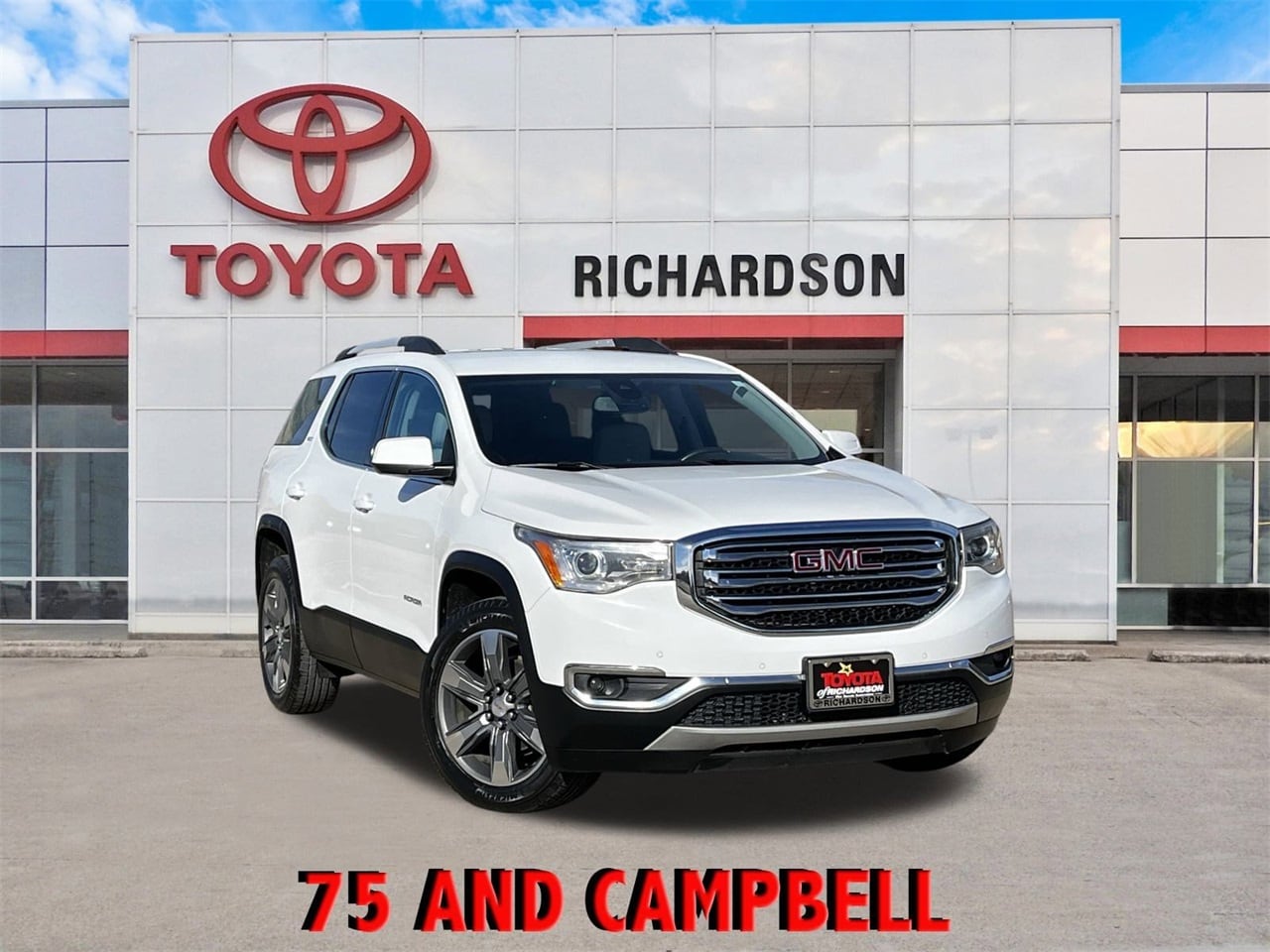 2017 GMC Acadia SLT-2's photo