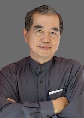 Staff member Ted Luu from ID_39ac47e5fe96