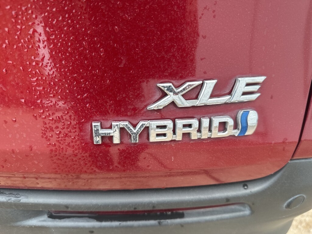 Used 2024 Toyota Sienna XLE 8 Passenger Van Passenger Van