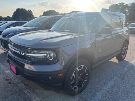 2024 Ford Bronco Sport Outer Banks w/18 Ebony Black-Painted Alloy SUV