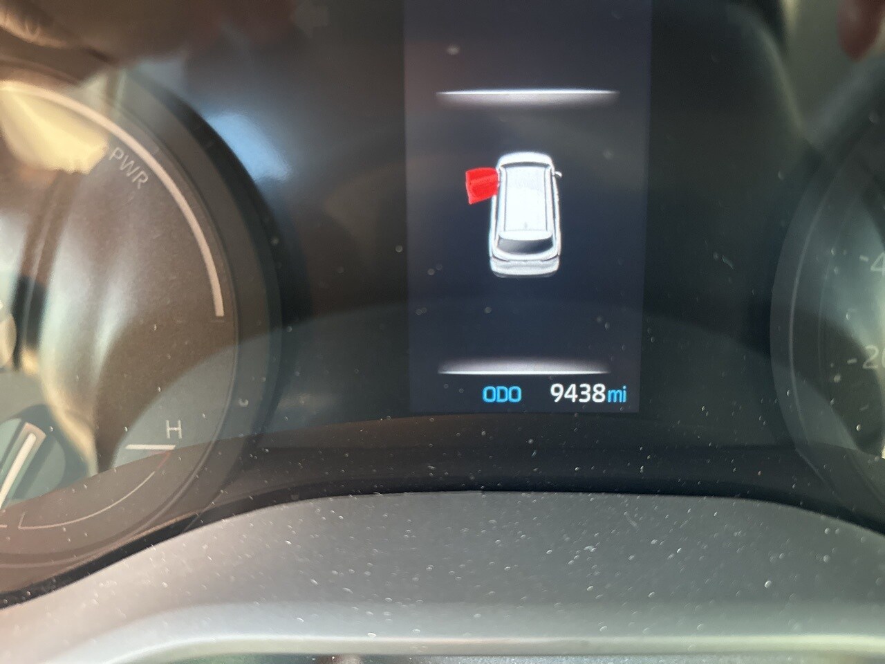 2024 Toyota Sienna XLE photo 3