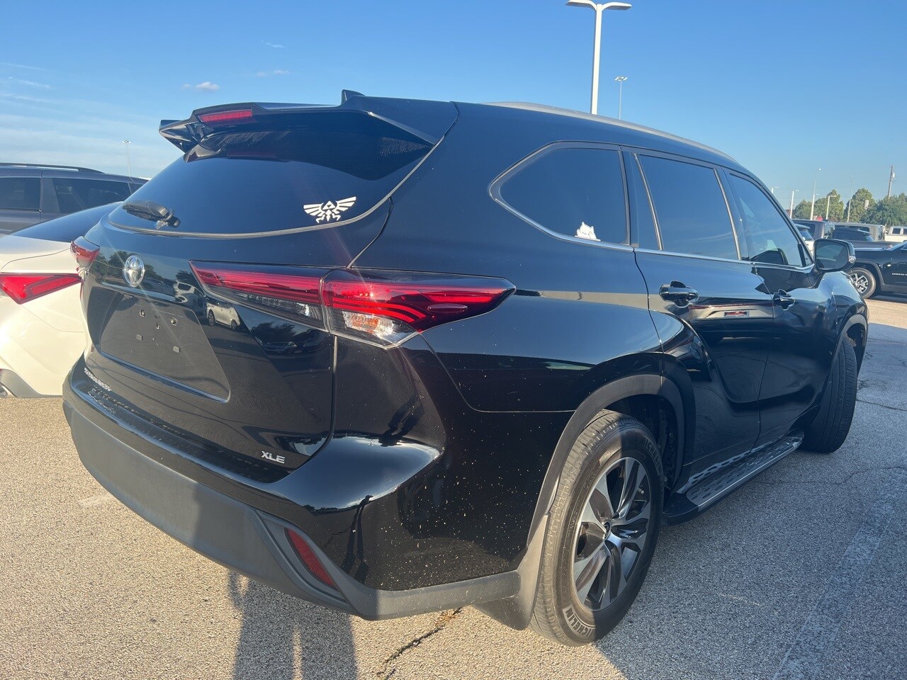 2022 Toyota Highlander XLE photo 3