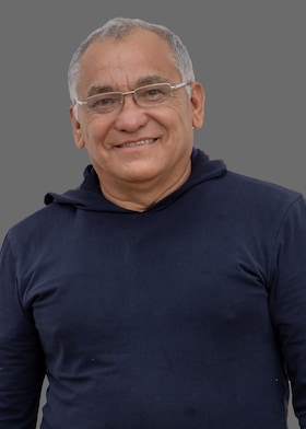 Staff member Mario Flores from ID_39ac47e5fe96