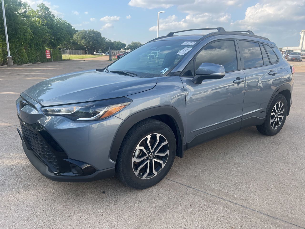 2024 Toyota Corolla Cross Hybrid SE AWD's photo