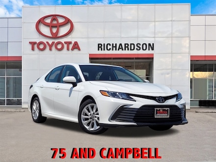 2024 Toyota Camry LE w/17-Inch Alloy Wheels Sedan