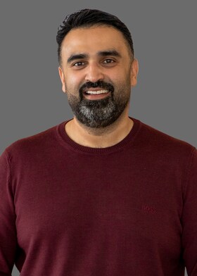 Staff member Syed Ali from ID_30cbae227de4