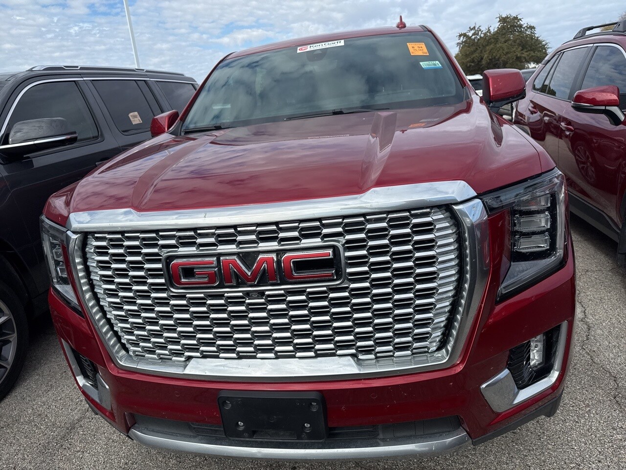 2021 Gmc Yukon XL Denali photo 2