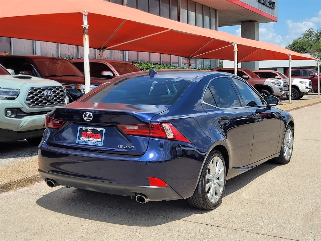 Used 2014 Lexus IS 250 250 w/Leather/Sunroof/Alloy Wheels Sedan