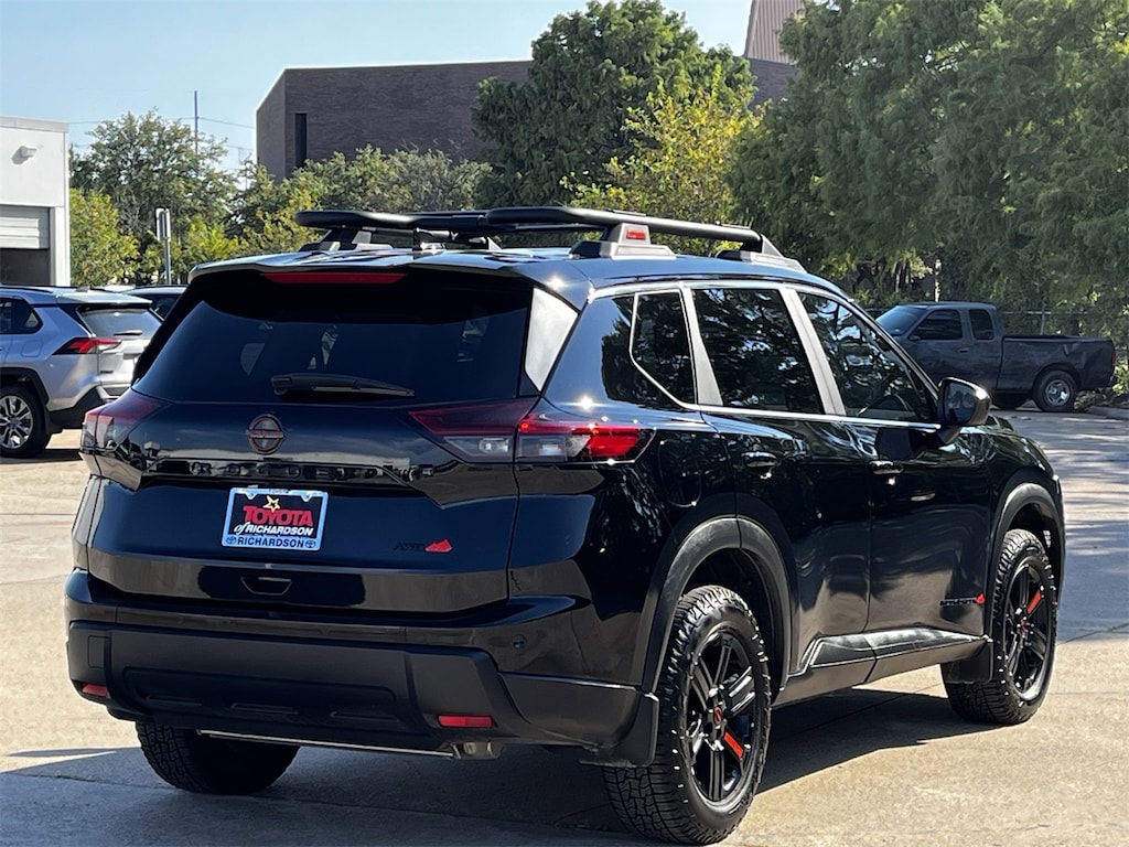 Used 2025 Nissan Rogue Rock Creek w/17-in Dark Painted Alloy Wheels SUV