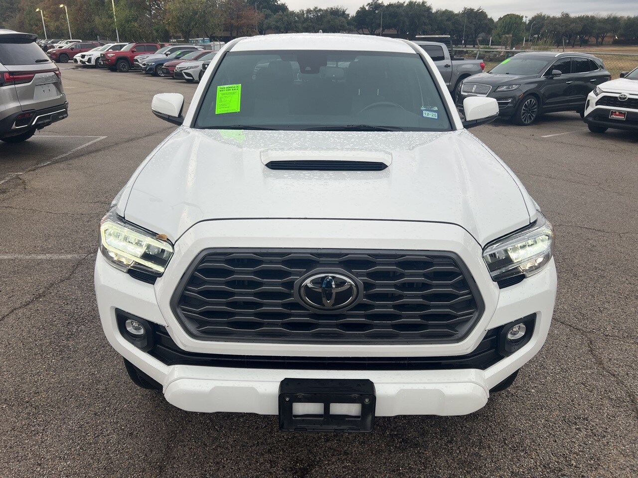 2023 Toyota Tacoma TRD Sport V6 photo 2