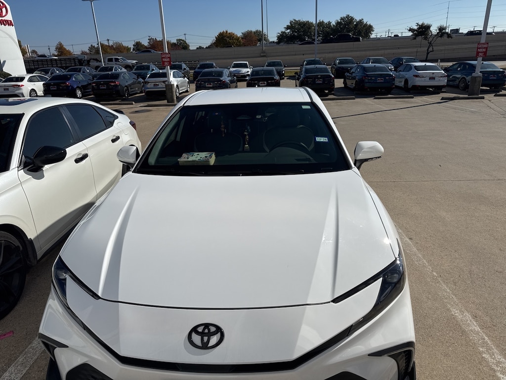 Used 2025 Toyota Camry SE Sedan