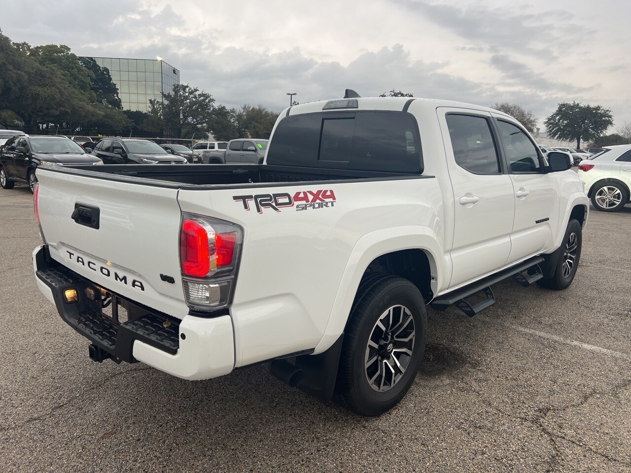 2023 Toyota Tacoma TRD Sport V6 photo 4