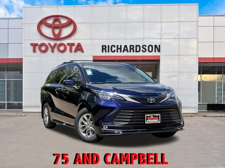 2026 Toyota Sienna XLE 8 Passenger Van Passenger Van