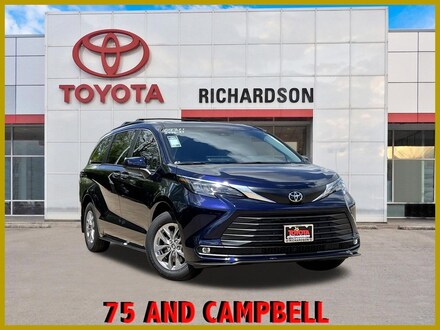 2026 Toyota Sienna XLE 8 Passenger Van Passenger Van